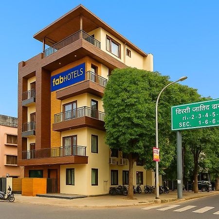 Fabhotel F9 Sector 19 诺伊达 外观 照片