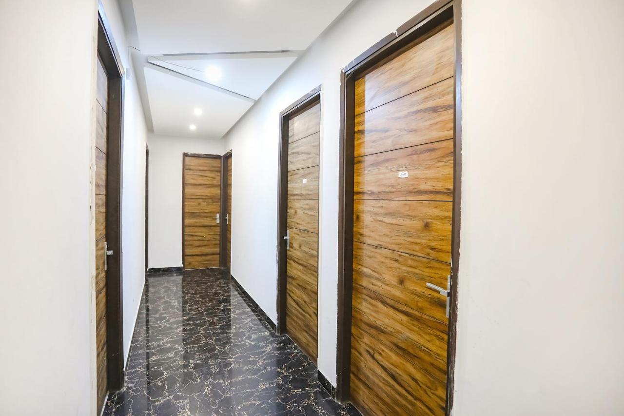 Fabhotel F9 Sector 19 诺伊达 外观 照片