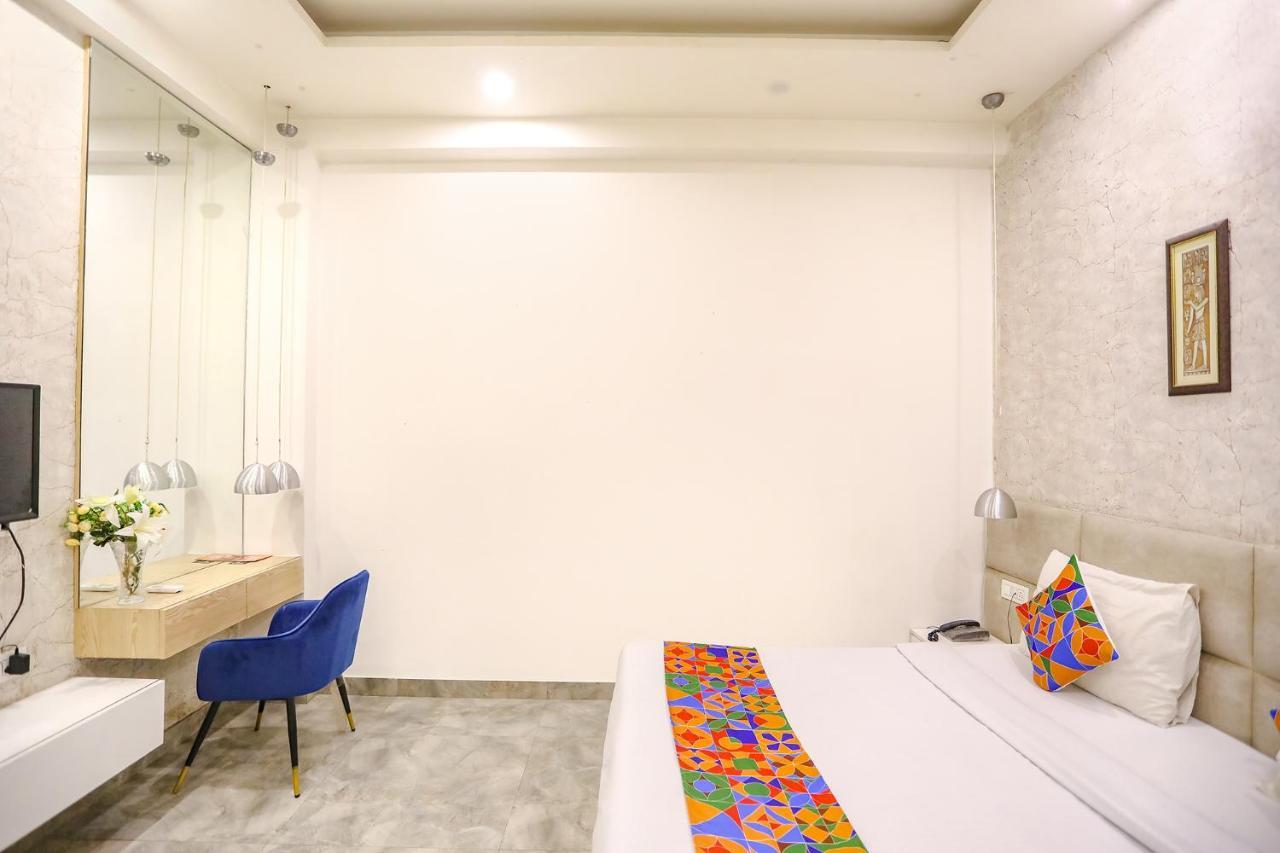 Fabhotel F9 Sector 19 诺伊达 外观 照片