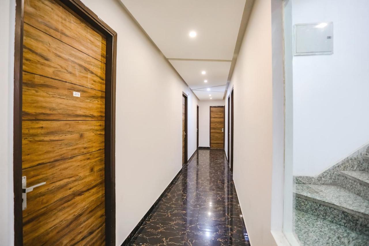 Fabhotel F9 Sector 19 诺伊达 外观 照片