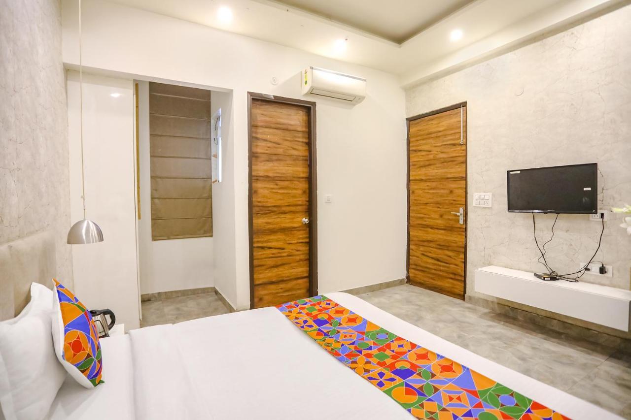 Fabhotel F9 Sector 19 诺伊达 外观 照片