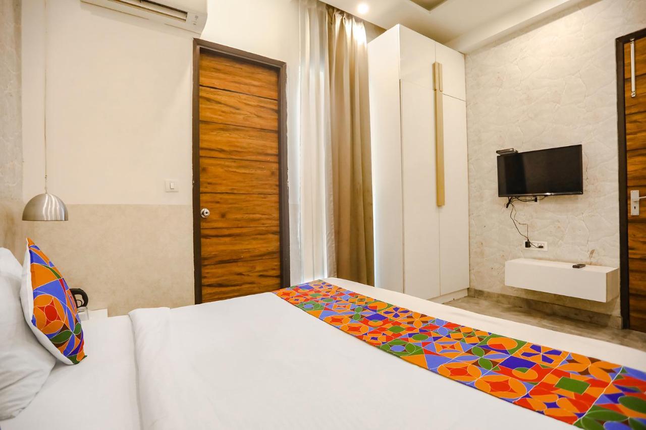 Fabhotel F9 Sector 19 诺伊达 外观 照片